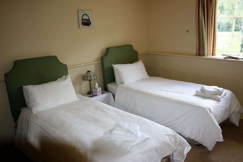 The Bark House Hotel Tiverton  Bagian luar foto