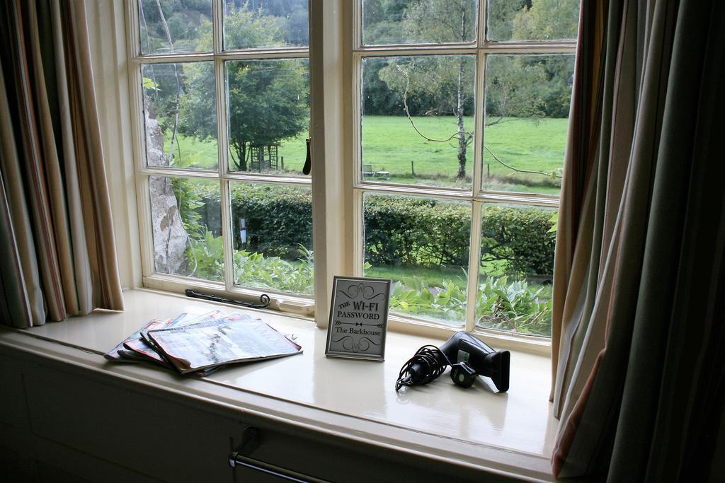 The Bark House Hotel Tiverton  Bagian luar foto